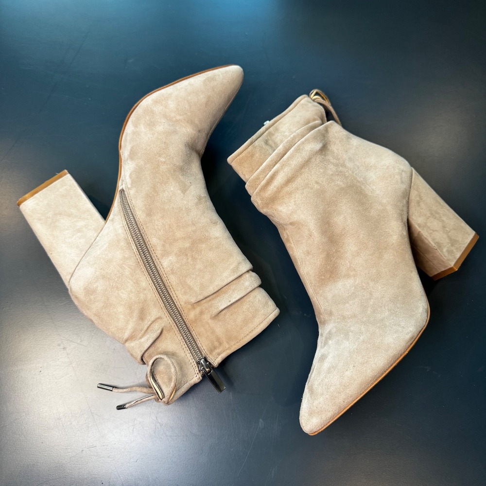 Vince Camuto Salali Women 9 EU 40 Taupe Suede Block Heel Ankle Pointed Toe Chic